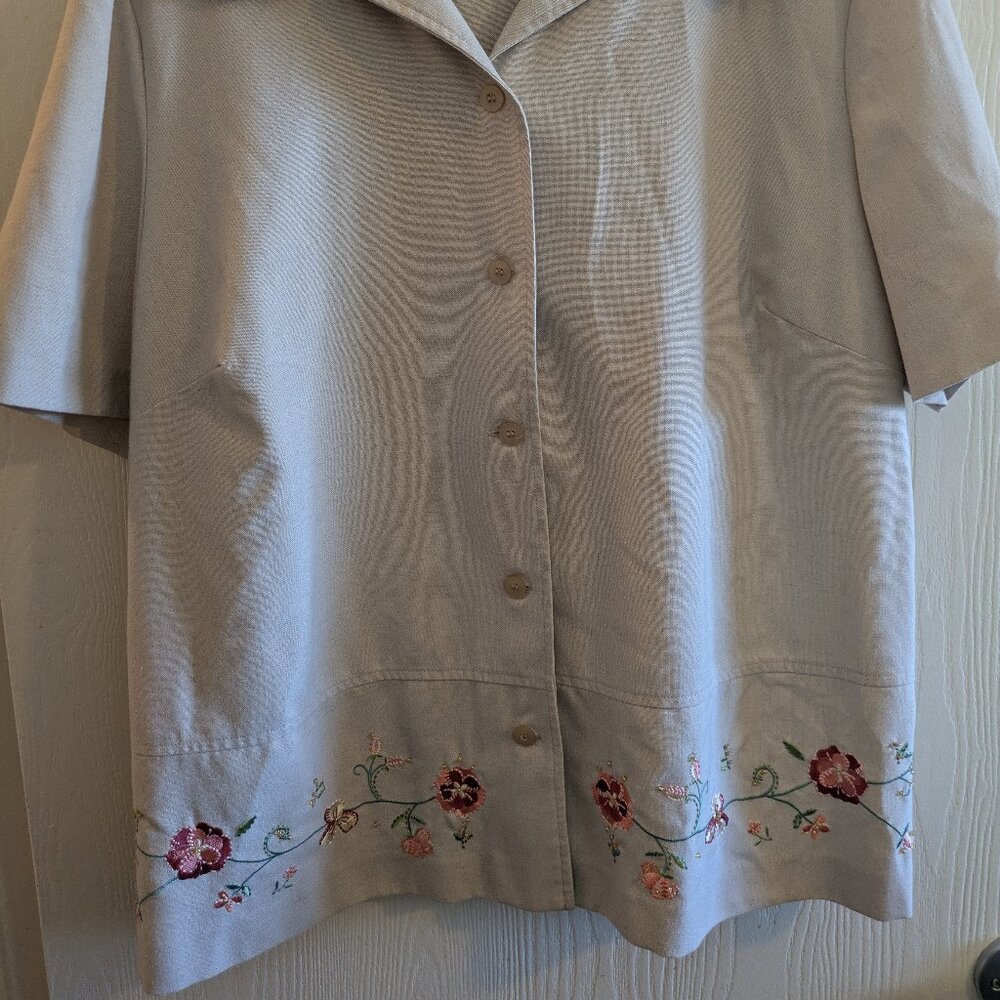 Alfred Dunner Vintage Embroidered Womens Khaki Floral Button Top Plus Size 18W